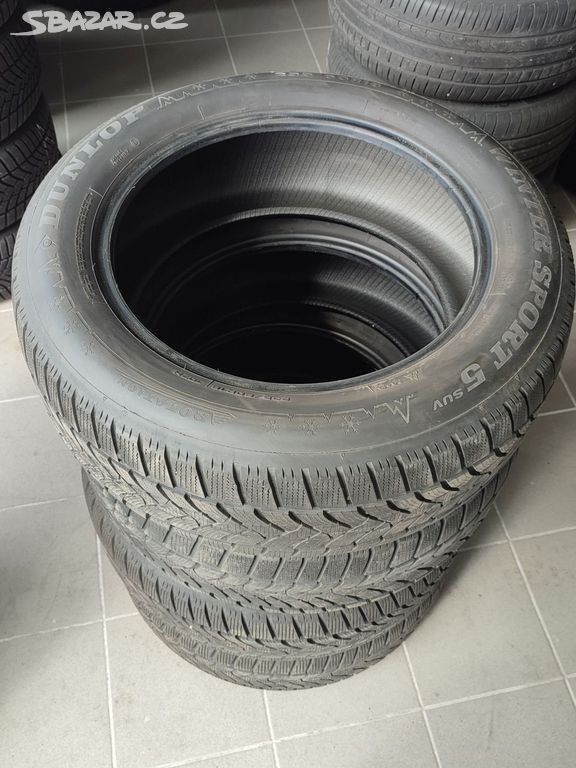 Zimní pneu Dunlop 235/60/18 107H