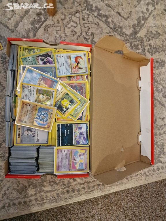 Sbírka pokemon karet