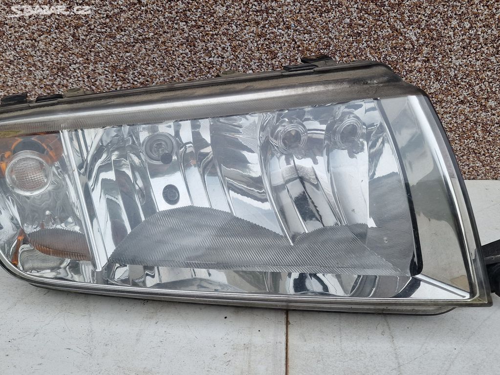Pravé světlo Škoda Fabia chromové