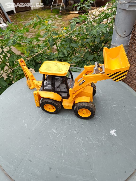 Bruder Traktor JCB čelní nakladač + bagr