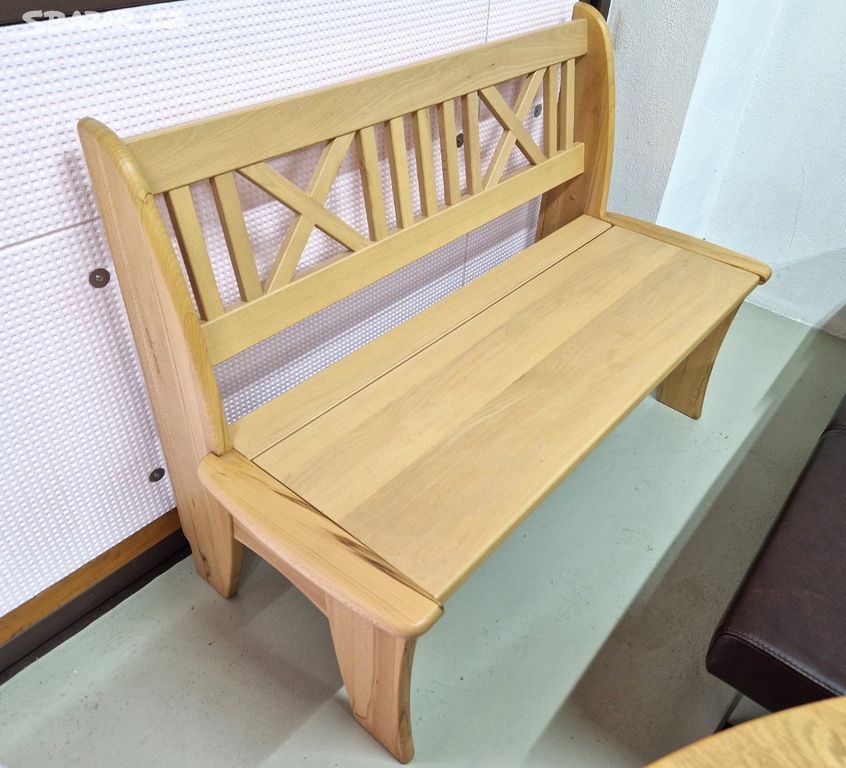 Nová lavice s úložným prostorem BUK MASIV