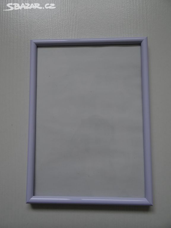 Bílý plastový fotorámeček na foto 13 x 18 cm