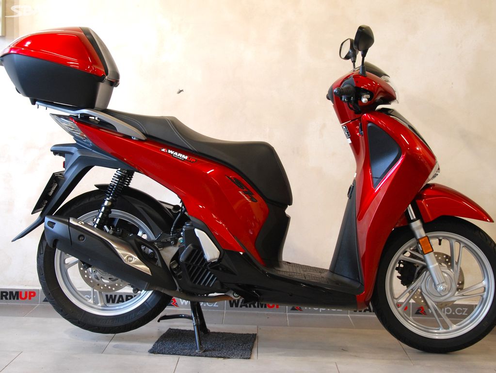 Honda SH 125i - ABS, krásný stav, 1.maj, serviska