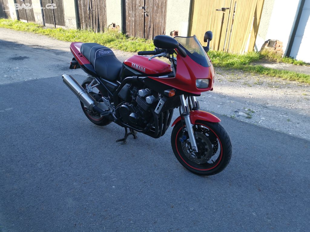 Yamaha FZS 600 Fazer