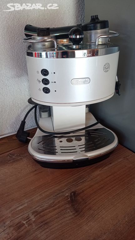 Kávovar DeLonghi