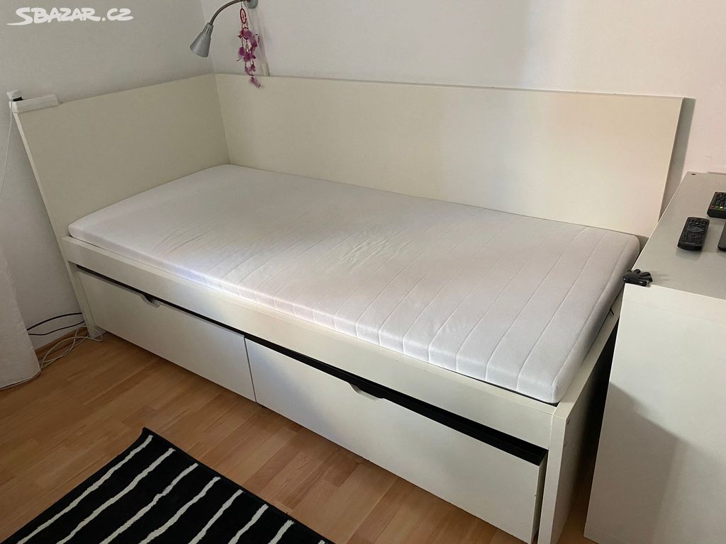 Postel IKEA 90x200.