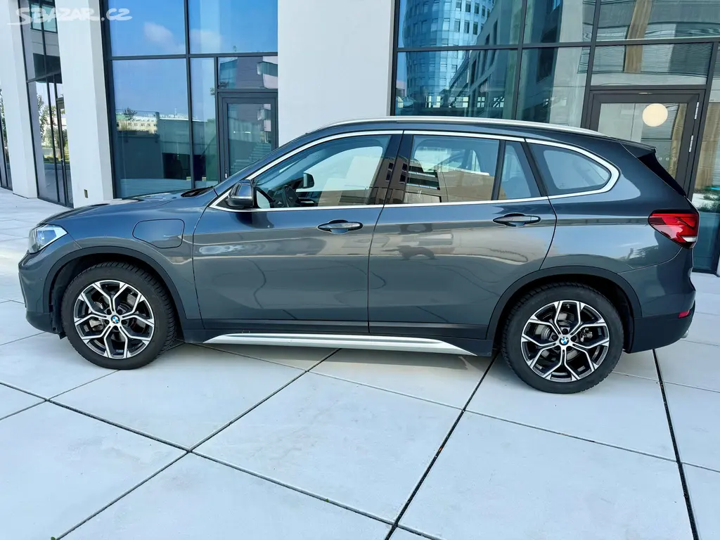 BMW X1 xDrive 25e AUT Plugin Hybrid Euro 6D 1MAJ - fotka 2