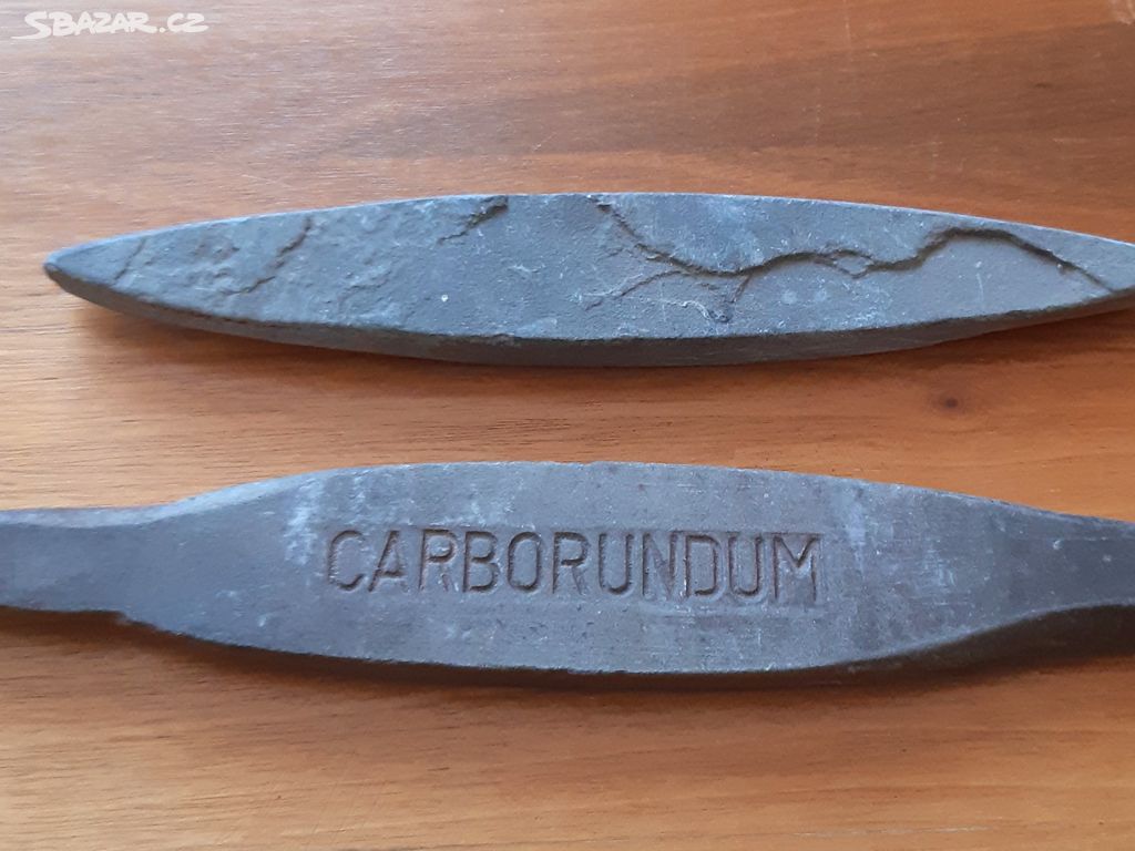 brousek na kosu CARBORUNDUM, štípaný brousek