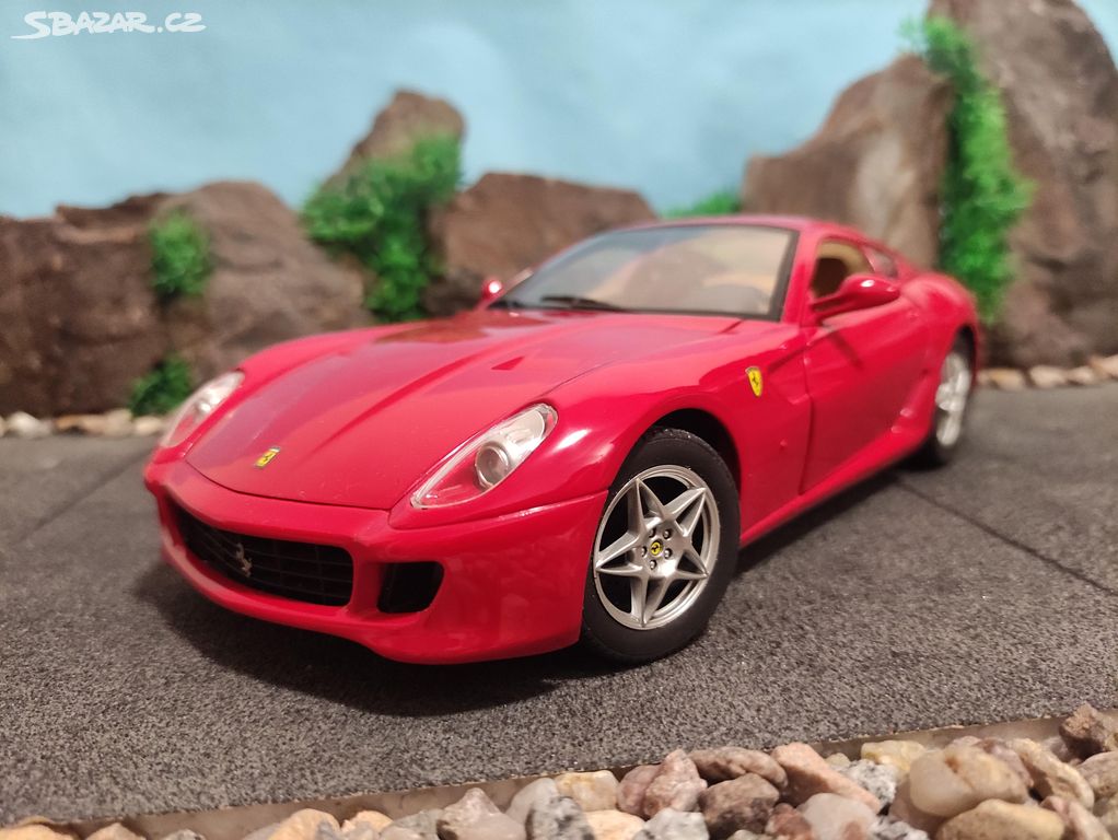 Prodám model 1:18 Ferrari 599GTB