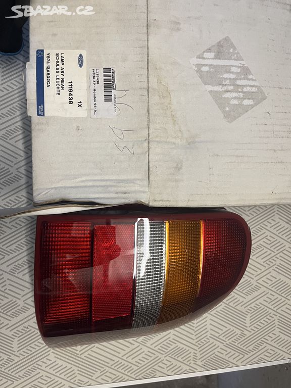 Ford mondeo combi MKI zadní světlo. OEM: 1119438