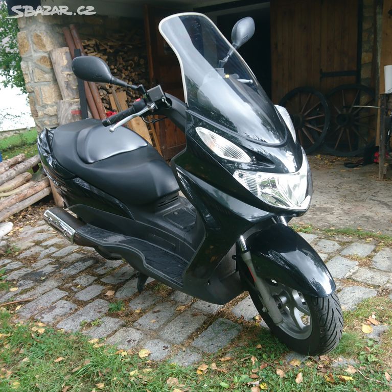 Prodám skútr Suzuki Burgman 125