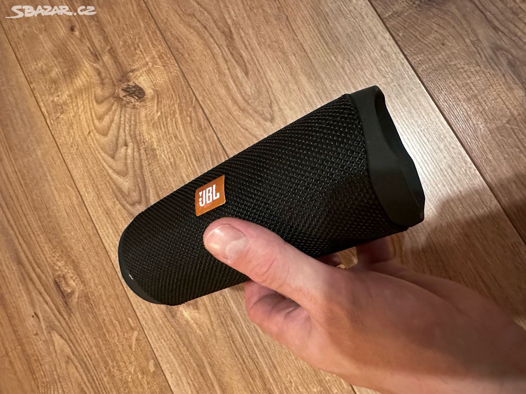 Čínská replika JBL flip 5