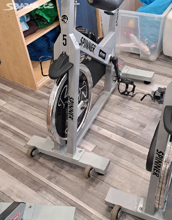 Spinning kolo CYKLOTRENAŽÉR STAR TRAC VELO