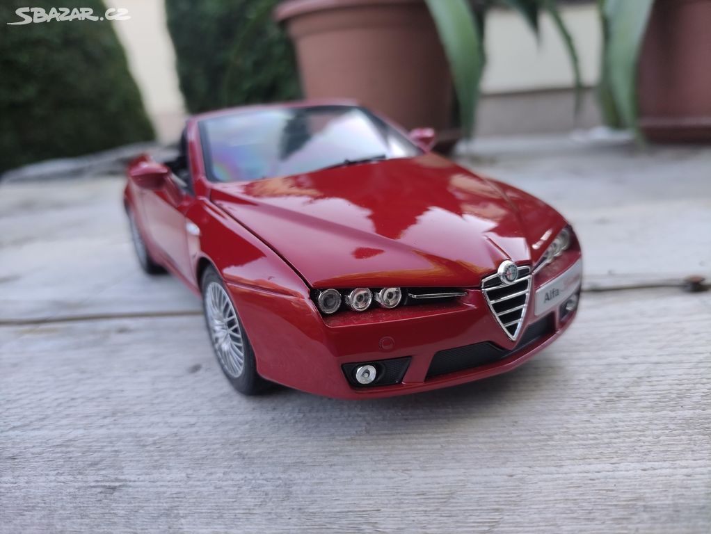 prodám model 1:18 alfa romeo spider 2007