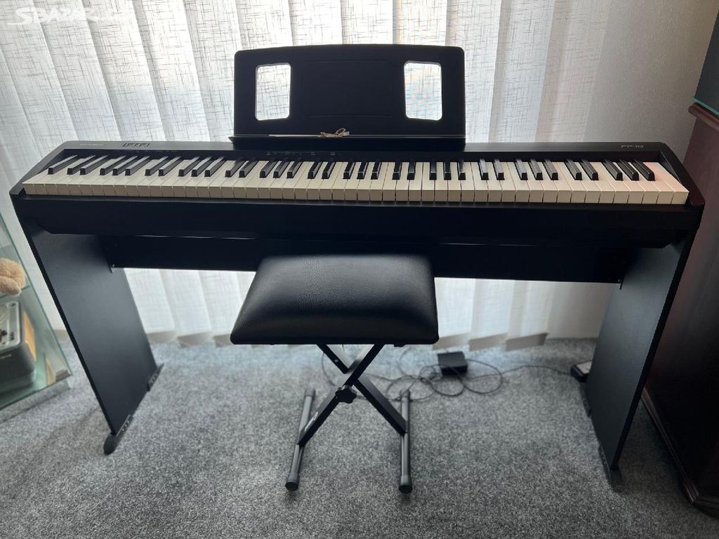 Roland FP-10 SET digitální piano