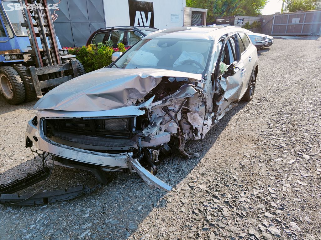 Volvo V90 CROSS COUNTRY 2,0D 173KW - Náhradní díly