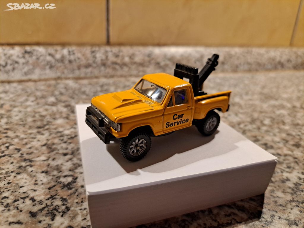 Model Maisto Tow truck car service