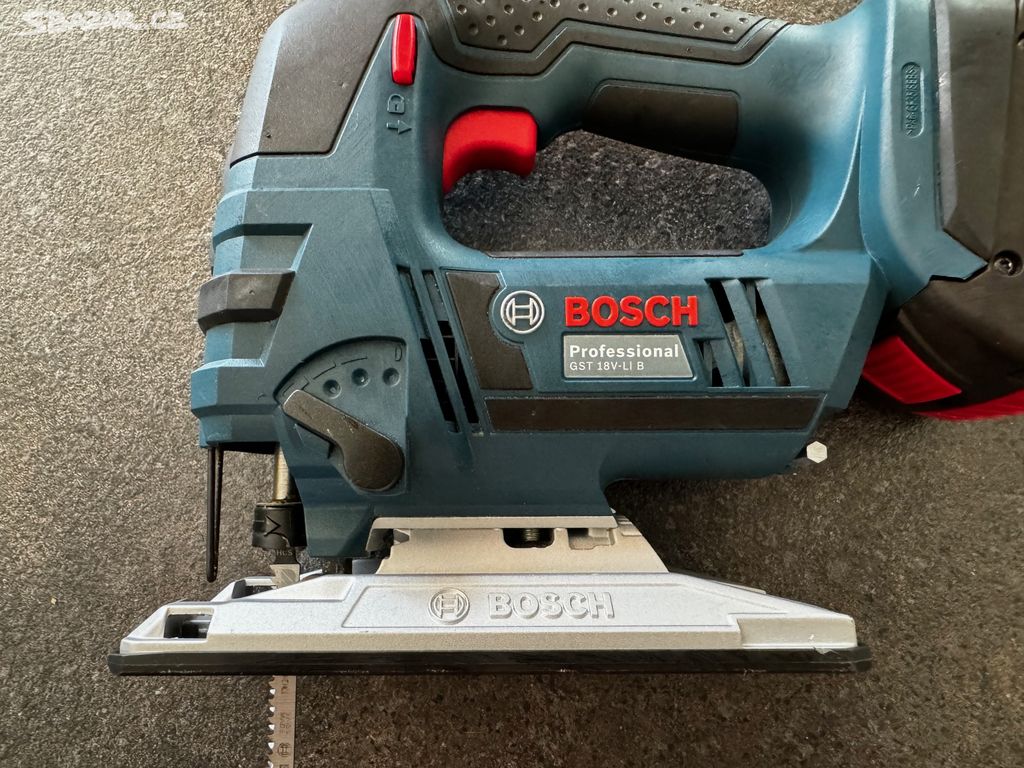 Aku přímočará pila Bosch Professional GST 18V-LiB