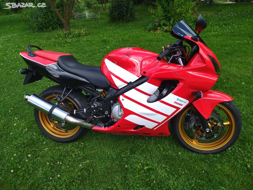 Honda cbr 600F4i