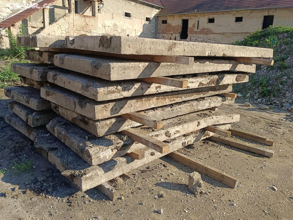 Betonové silniční panely 3x1,25 m cena za kus