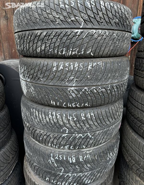 225/45 r19 Michelin.