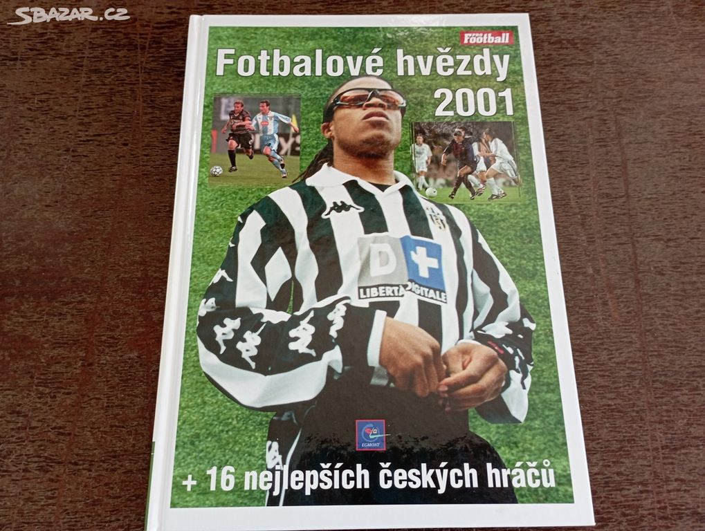 kniha Fotbalové hvězdy 2001