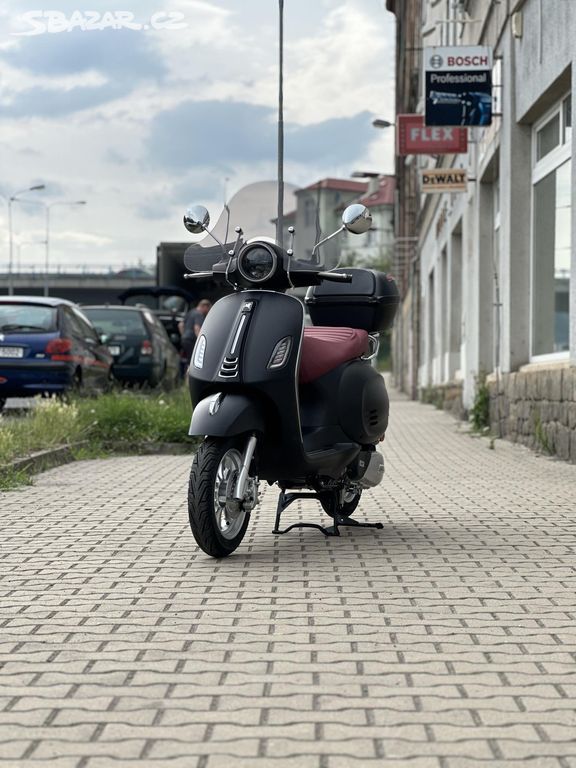 Skútr Romet Retro 125