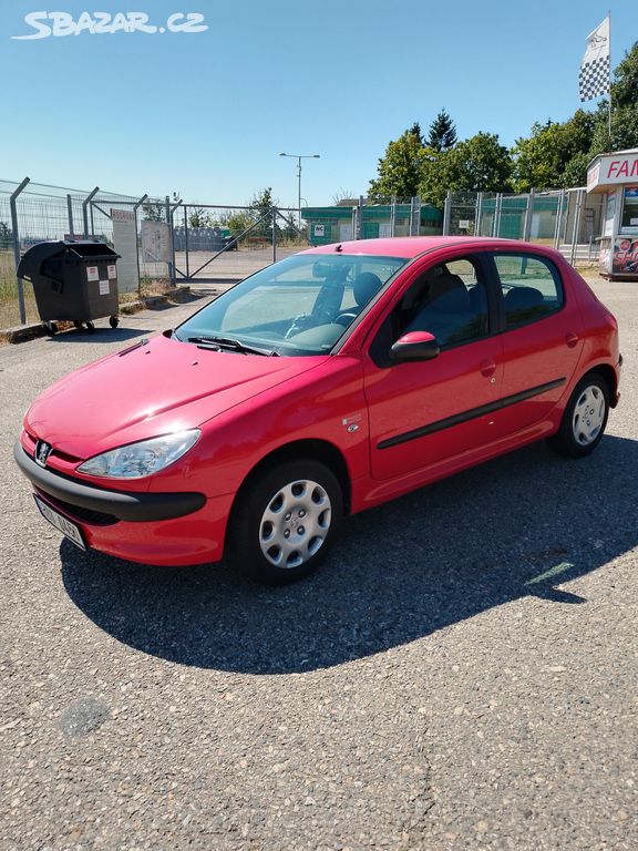 Peugeot 206 r.v.2006 najeto pouze 23 tis.km