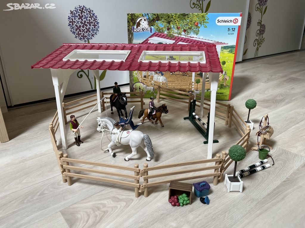 SCHLEICH Horse Club 42389 Jezdecká škola