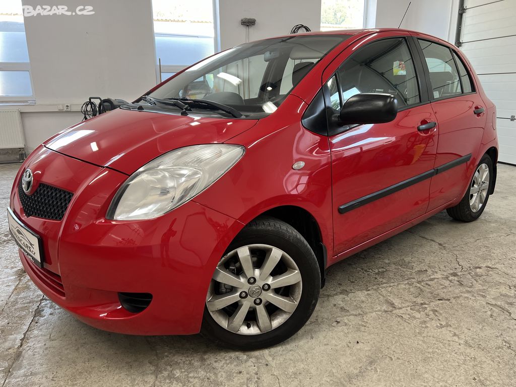 Toyota Yaris 1.3 VVT-i 1.MAJ. KOUP.V ČR TZ ZIMÁKY