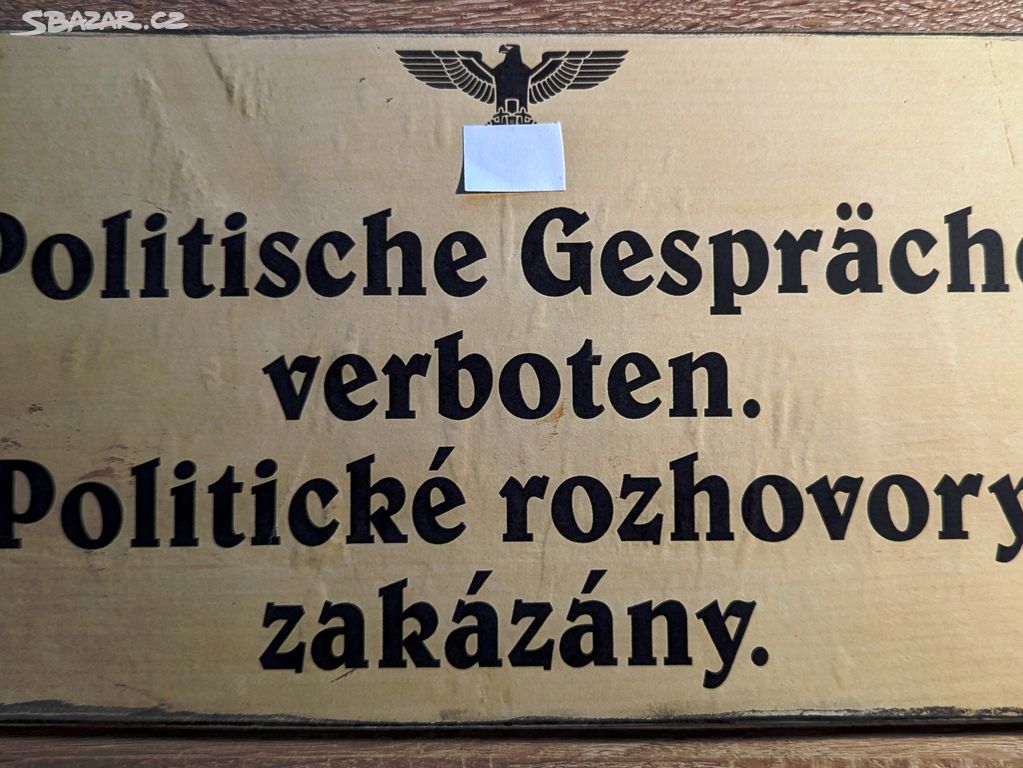 Dřevěná cedule Politické rozhovory zakázány-Politi