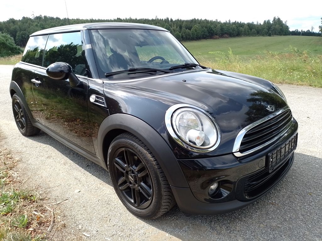 Mini One 1.6i Midnight.