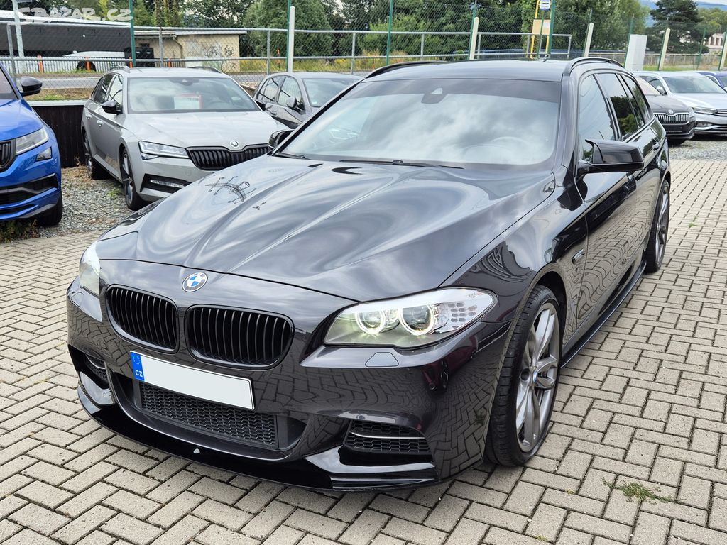 BMW M550d F11 xDrive XENON KAMERA TAŽNÉ