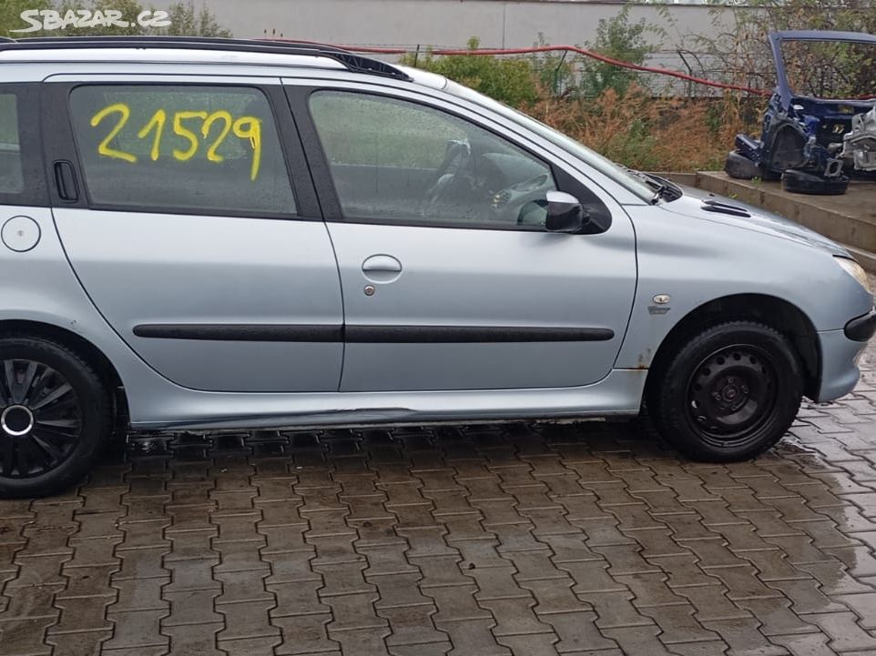 Prodám náhradní díly z vozu Peugeot 206 č. 21529