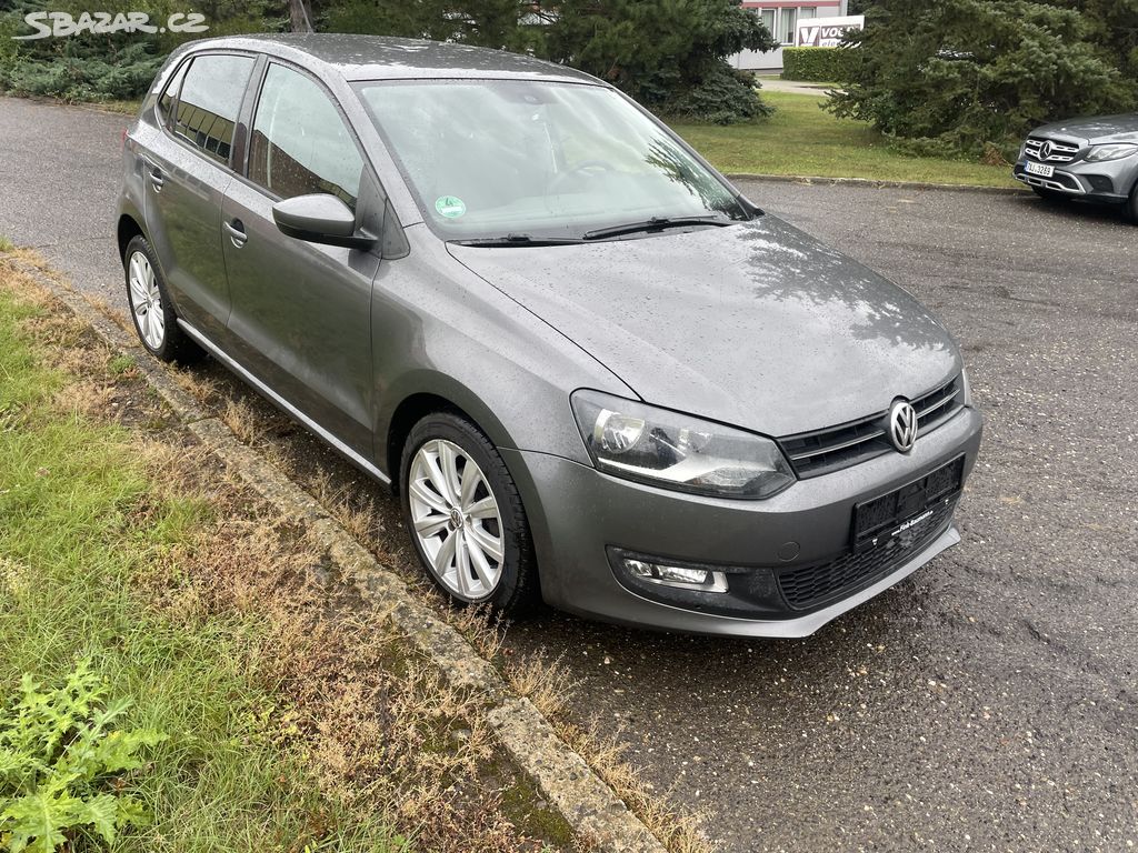 VW Polo 2010 1,6tdi 66kw DSG 196000km,klima,výhřev