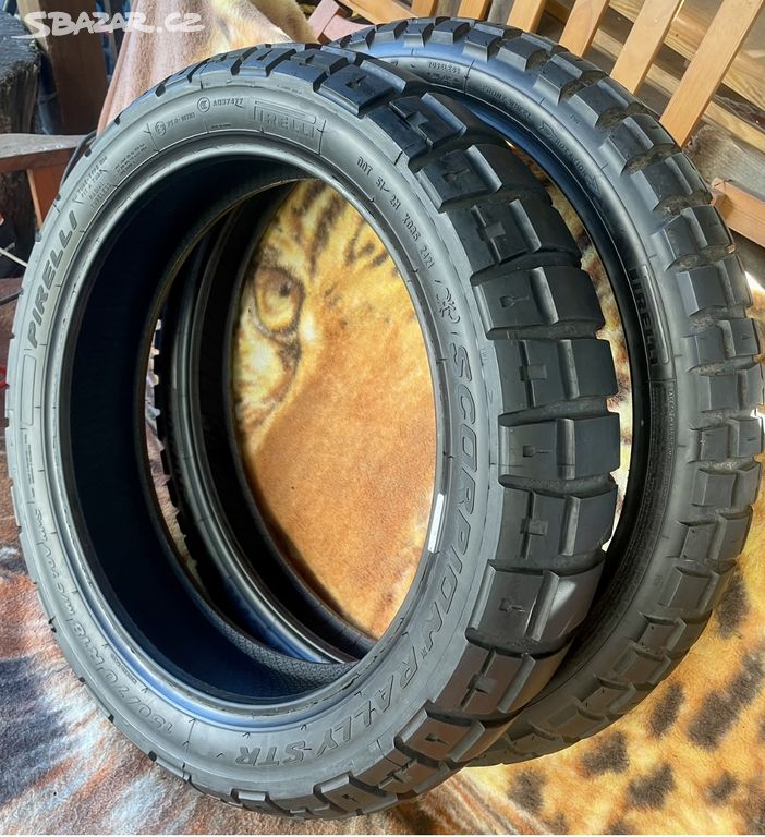 Pneu sada Pirelli Scorpion STR 21/18