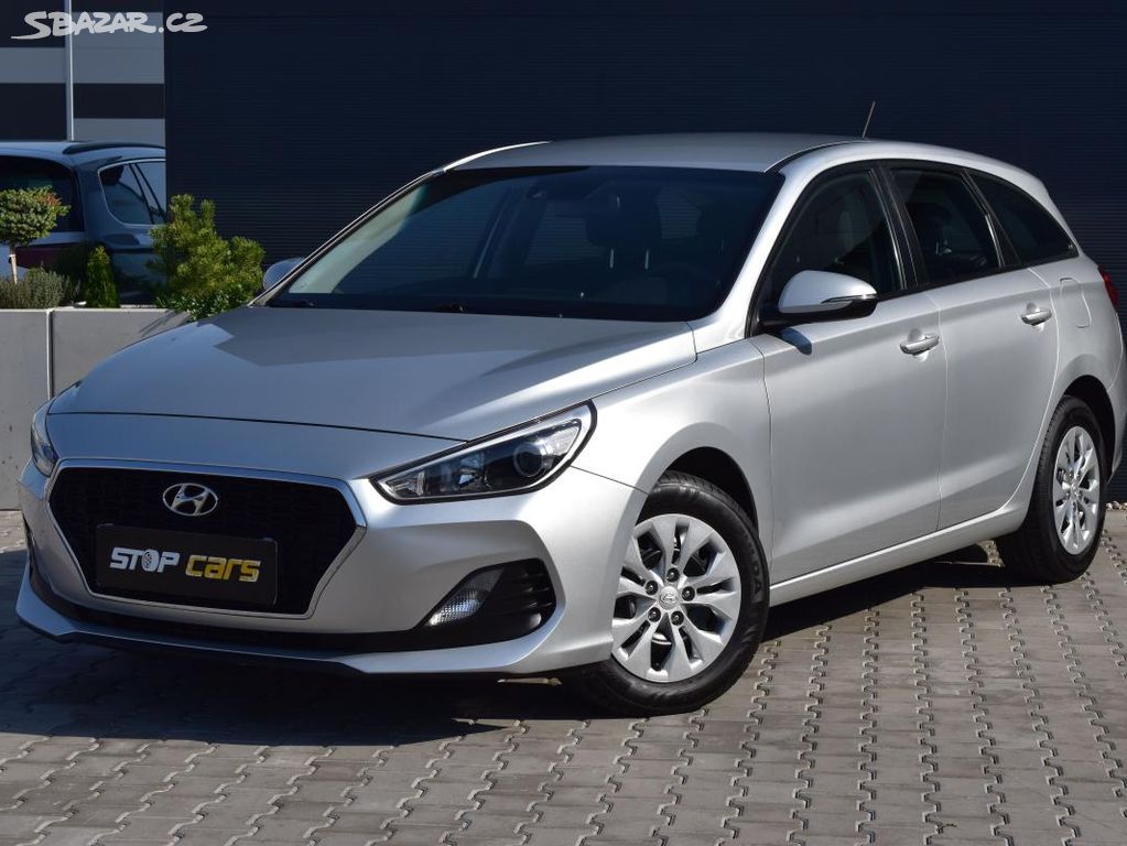 Hyundai i30, 1.6CRDi TRIKOLOR 2xPNEU*ČR 1.M