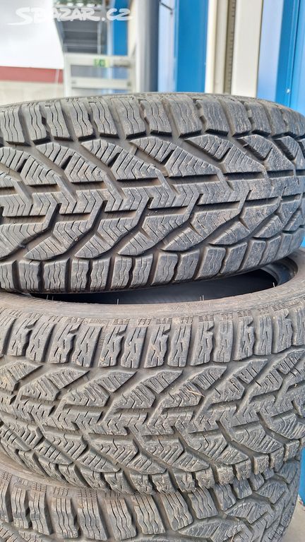 Zimni pneu 195/50 r15