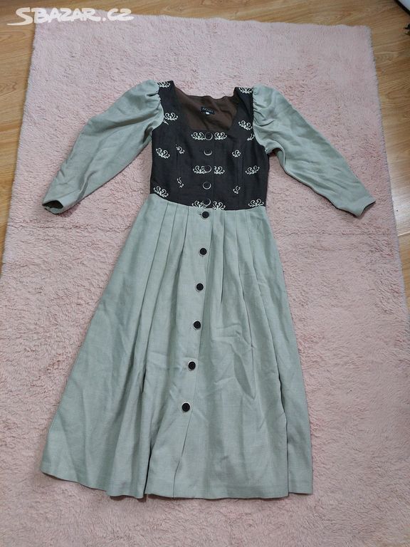 Apart dirndl / bavorské šaty vel. 38