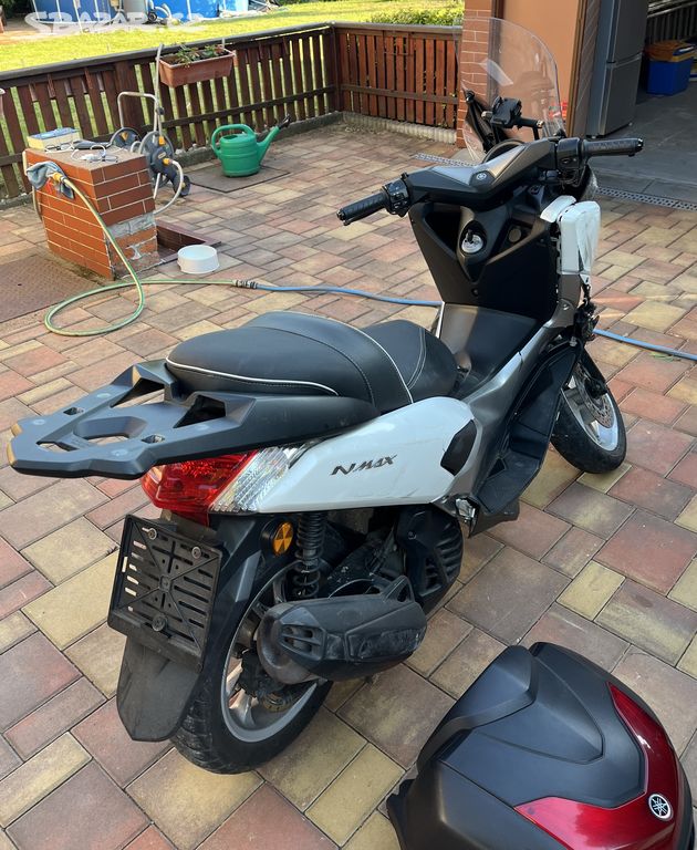 Motocykl Yamaha 125 N-MAX bouraný na ND