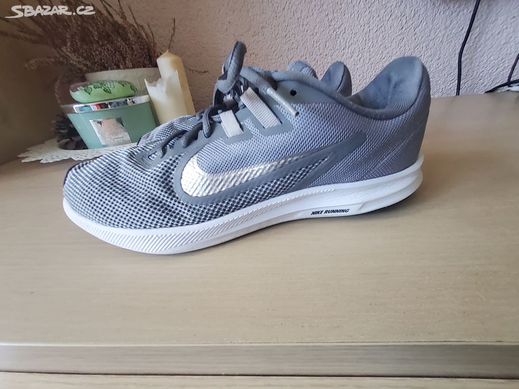 Tenisky Nike 40,5