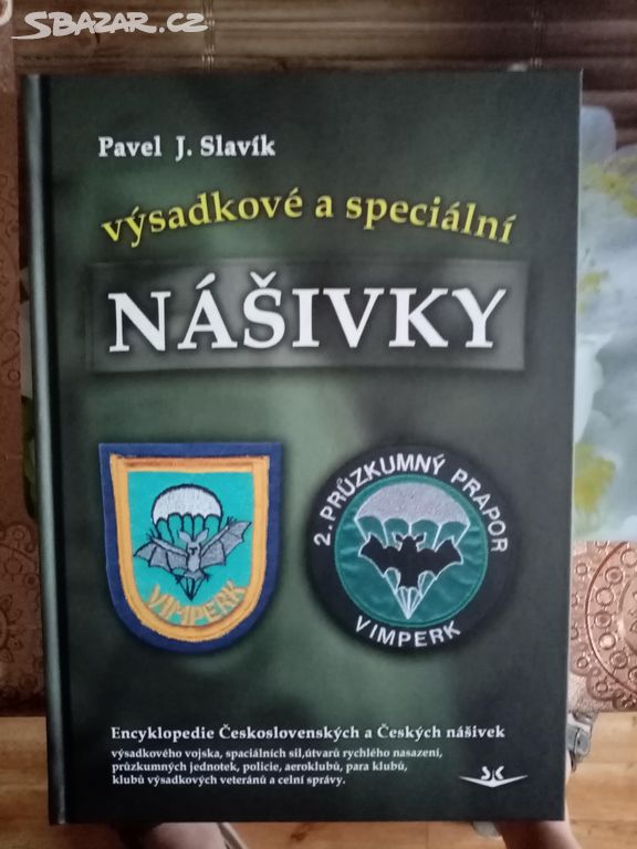 Nová kniha výsadkové a speciální NÁŠIVKY