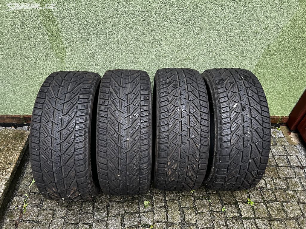 255/45R20 105V Zimní pneu Audi Q5