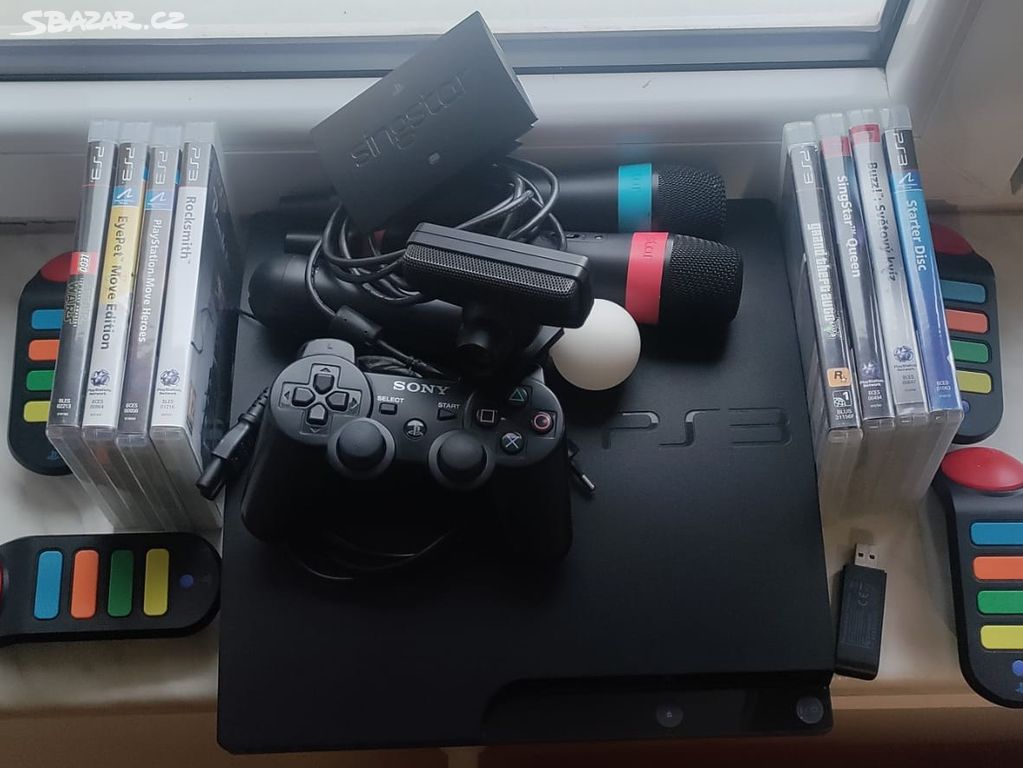 PlayStation 3 (PS3), příslušenství a 7 her.