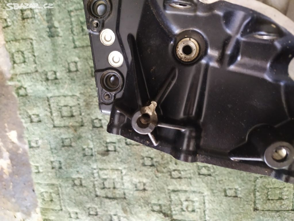 Blok motoru BMW f 800 lehké poškození závitu - Most ...