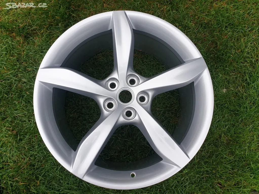 Ferrari Portofino   Alu kola 20"  Originál  336550