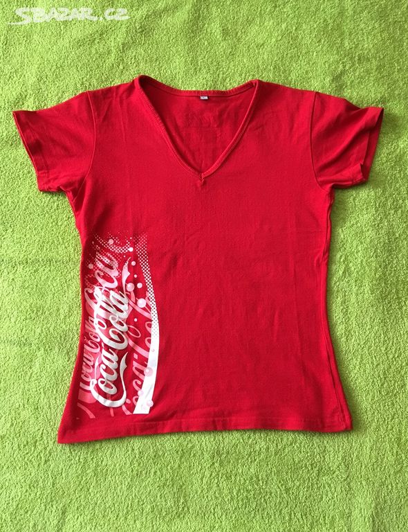 NOVÉ červené tričko Coca-Cola s výstřihem do V