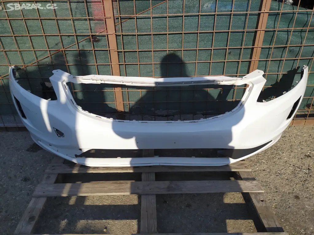 PŘEDNÍ NÁRAZNÍK VOLVO XC60 LIFT 31323760 - Kolín - Bazar - Sbazar.cz