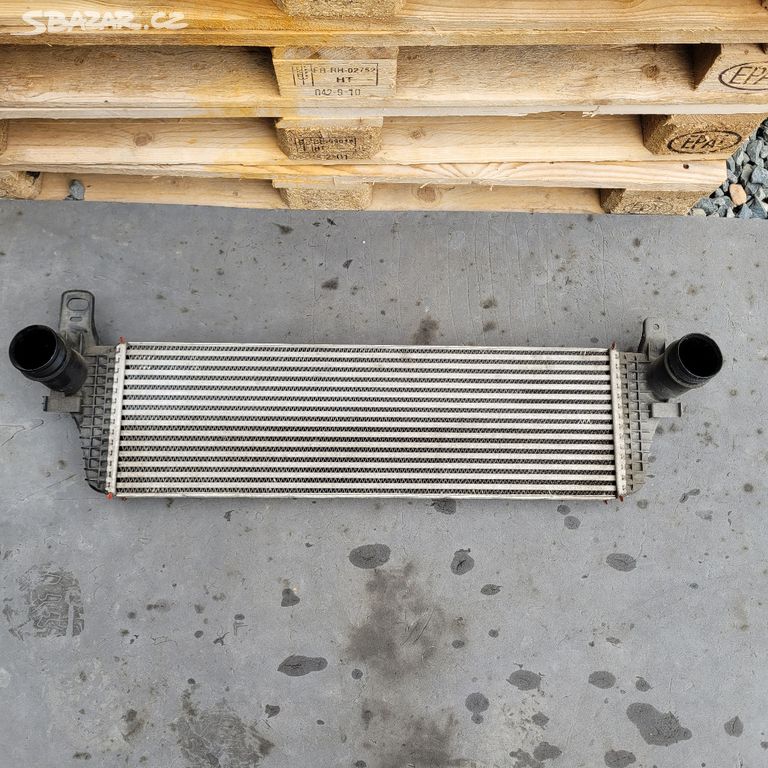 VW T5 7H chladič nasávaného vzduchu intercooler