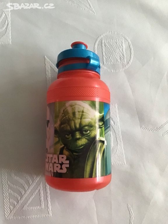 Nová lahvička červená Star Wars = 50 Kč